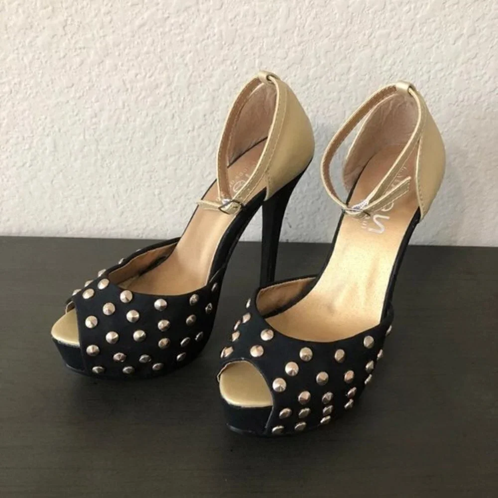 SOS High Heels Studded Black Gold Peep Toe Trendy